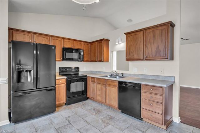 4007 Village Park Court, Winston-salem, NC 27127