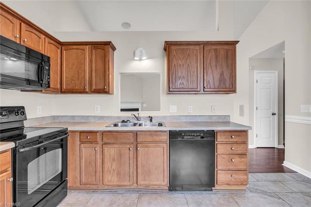 4007 Village Park Court, Winston-salem, NC 27127