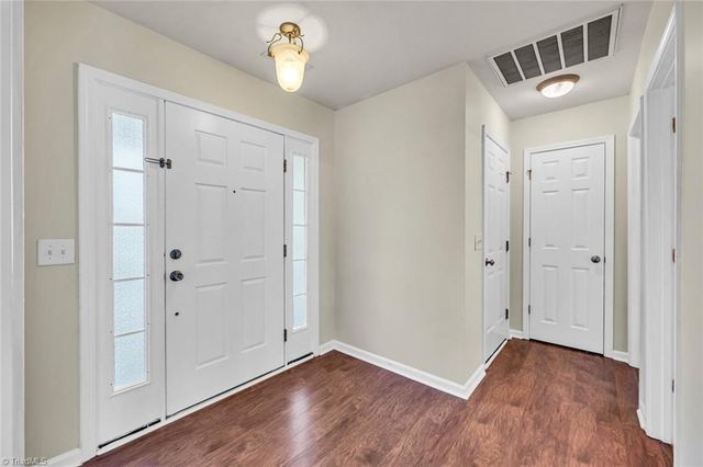 4007 Village Park Court, Winston-salem, NC 27127