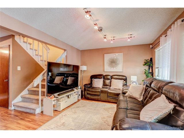 2754 S Lansing Way, Aurora, CO 80014