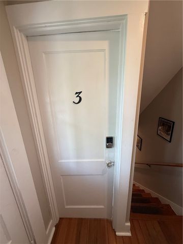 28 Calvert Street 3, Newport, RI 02840