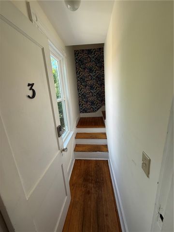 28 Calvert Street 3, Newport, RI 02840