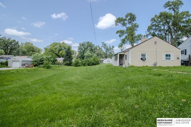 6620 Seward Street, Omaha, NE 68104