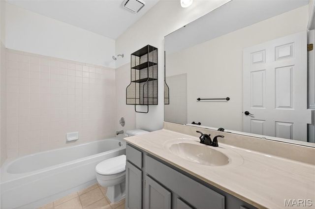 16175 Port of Nantucket, Grover, MO 63040