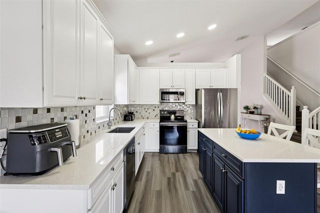 2104 CONGRESS LANE, St Cloud, FL 34769