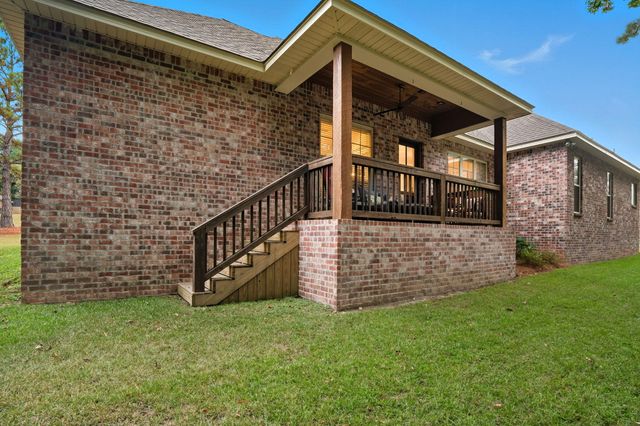 90 Zachary Dr., Hattiesburg, MS 39402