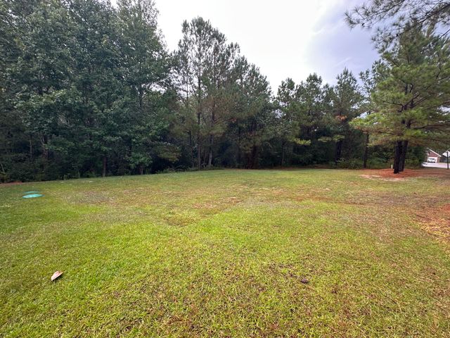 90 Zachary Dr., Hattiesburg, MS 39402