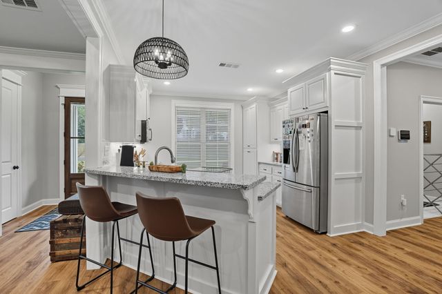 90 Zachary Dr., Hattiesburg, MS 39402