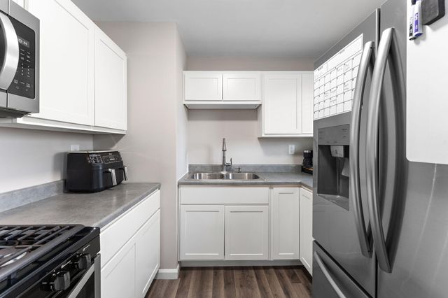 2908 W 38th Avenue, Hobart, IN 46342