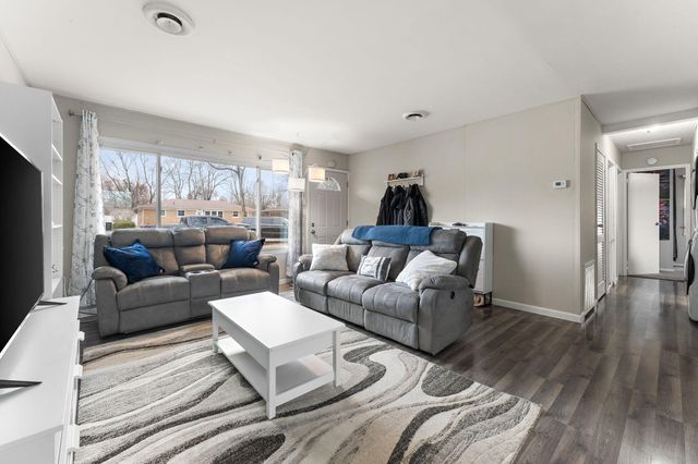 2908 W 38th Avenue, Hobart, IN 46342