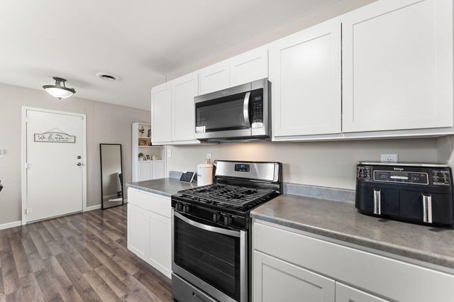 2908 W 38th Avenue, Hobart, IN 46342