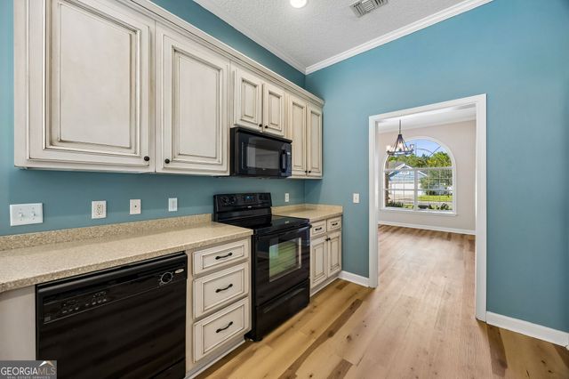 348 Deerwood Village Drive, Woodbine, GA 31569