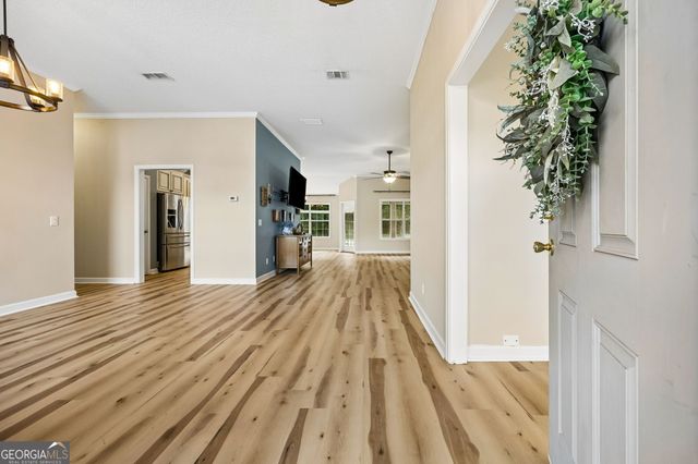 348 Deerwood Village Drive, Woodbine, GA 31569