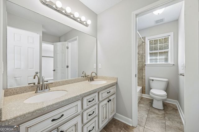 348 Deerwood Village Drive, Woodbine, GA 31569