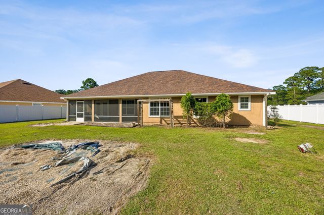 348 Deerwood Village Drive, Woodbine, GA 31569