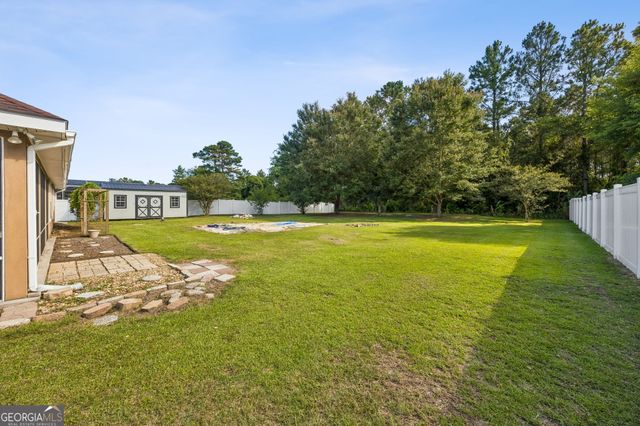 348 Deerwood Village Drive, Woodbine, GA 31569