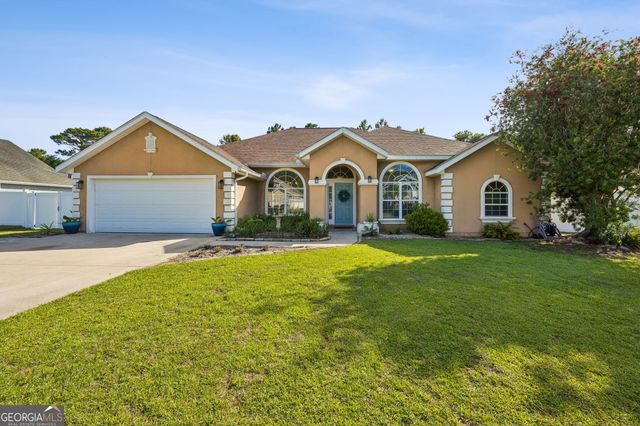 348 Deerwood Village Drive, Woodbine, GA 31569