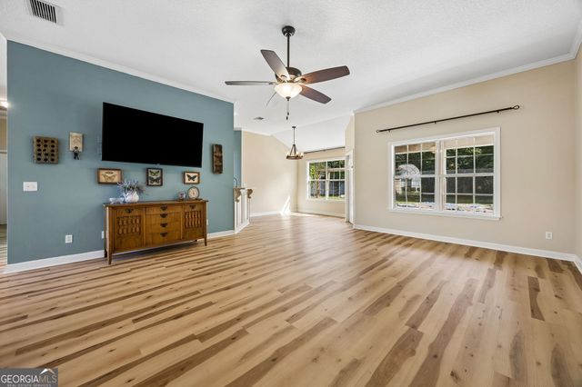 348 Deerwood Village Drive, Woodbine, GA 31569