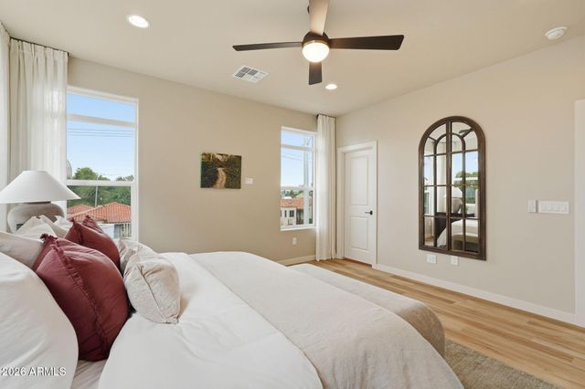 117 W WILLO Court, Phoenix, AZ 85003