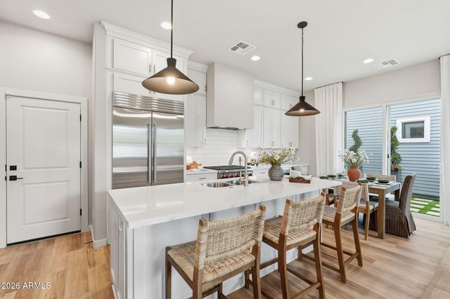 117 W WILLO Court, Phoenix, AZ 85003