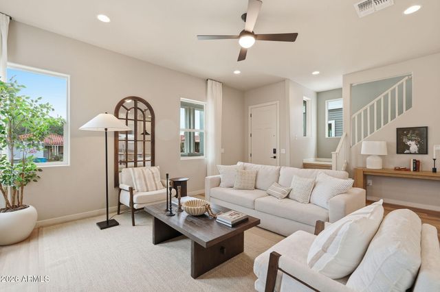 117 W WILLO Court, Phoenix, AZ 85003