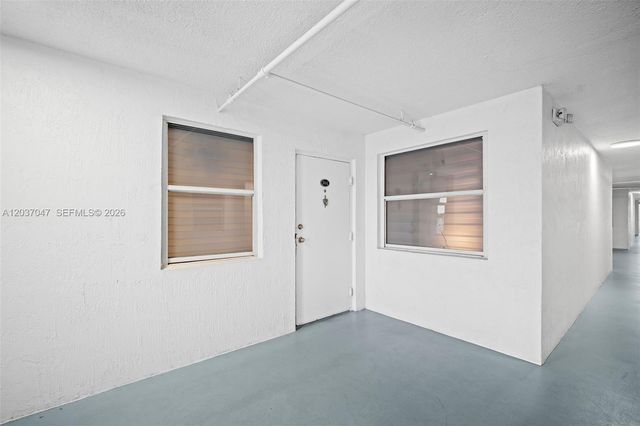 2575 SW 27th Ave 304, Miami, FL 33133