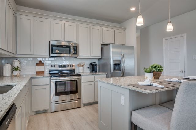 306 Ridge Drive, Justin, TX 76247