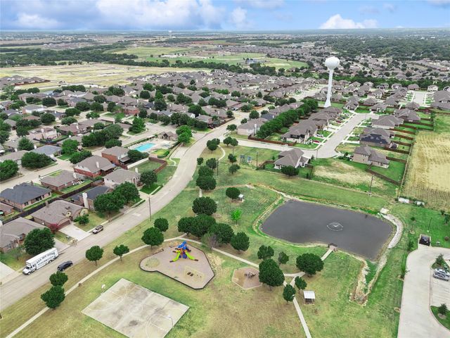 306 Ridge Drive, Justin, TX 76247