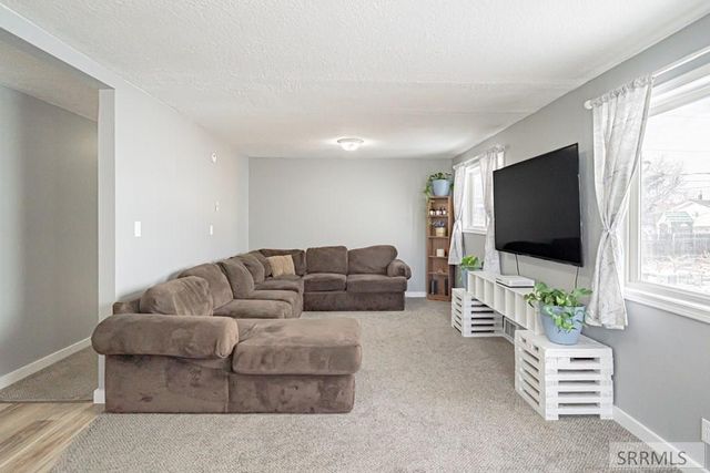 1530 Vernon Avenue, Blackfoot, ID 83221