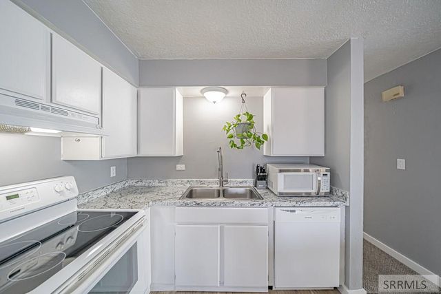 1530 Vernon Avenue, Blackfoot, ID 83221