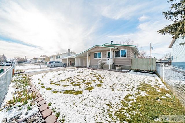 1530 Vernon Avenue, Blackfoot, ID 83221