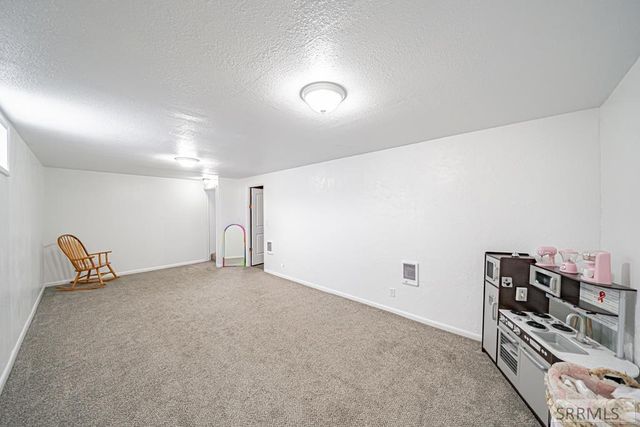 1530 Vernon Avenue, Blackfoot, ID 83221