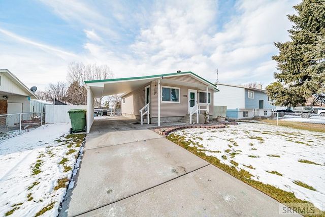 1530 Vernon Avenue, Blackfoot, ID 83221