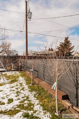 1530 Vernon Avenue, Blackfoot, ID 83221