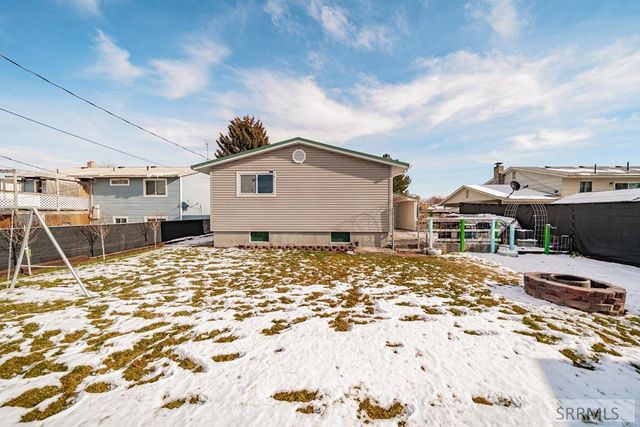 1530 Vernon Avenue, Blackfoot, ID 83221