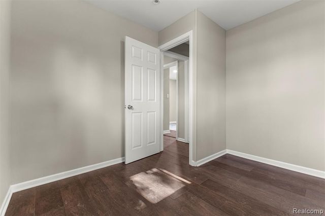 8279 Hugh Street, Westland, MI 48185
