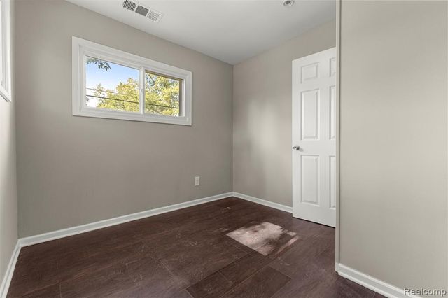 8279 Hugh Street, Westland, MI 48185