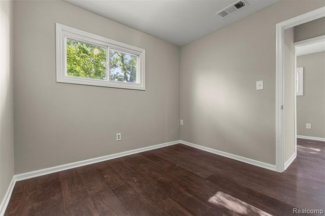8279 Hugh Street, Westland, MI 48185