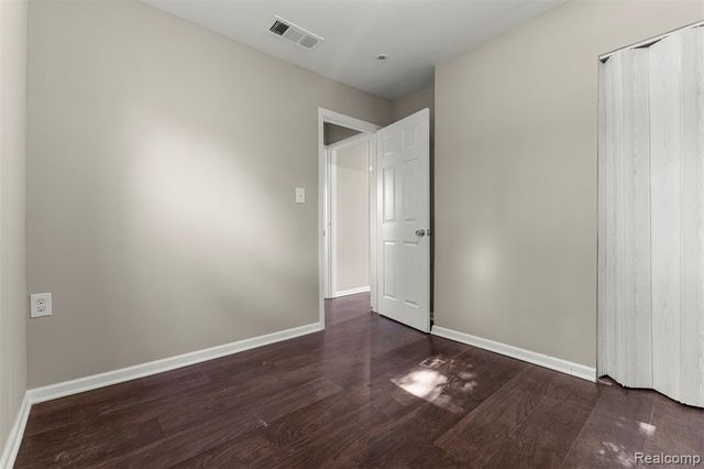 8279 Hugh Street, Westland, MI 48185