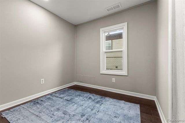 8279 Hugh Street, Westland, MI 48185