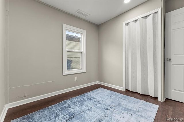 8279 Hugh Street, Westland, MI 48185