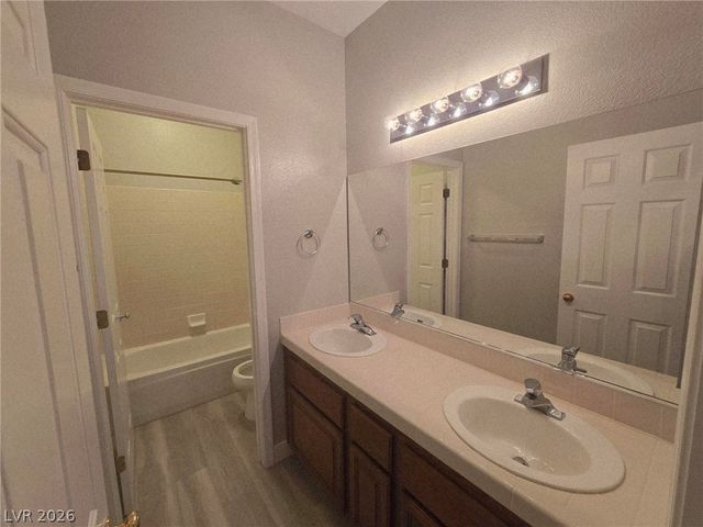 3212 Cambridge Hollows Court, Las Vegas, NV 89135