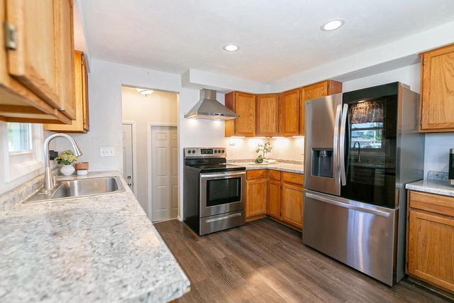 2514 N OWAISSA STREET, Appleton, WI 54911