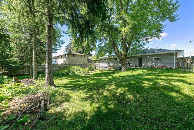 2514 N OWAISSA STREET, Appleton, WI 54911