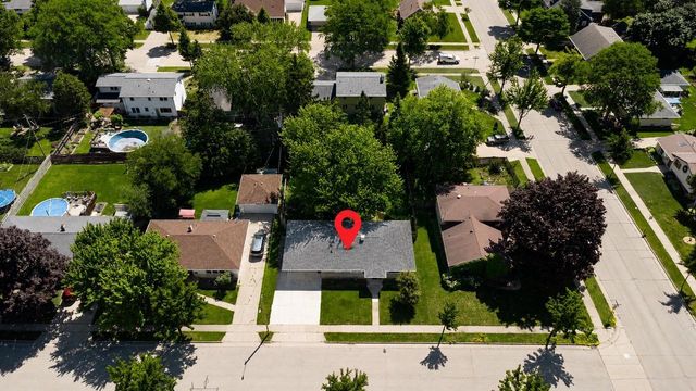 2514 N OWAISSA STREET, Appleton, WI 54911