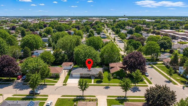 2514 N OWAISSA STREET, Appleton, WI 54911