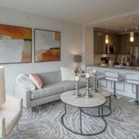 847 CHICAGO Avenue 814, Evanston, IL 60202