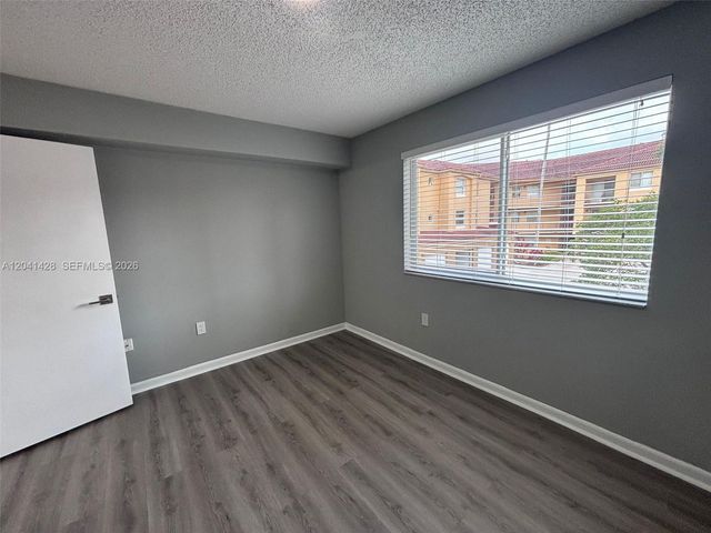 761 N Pine Island Road 203, Plantation, FL 33324