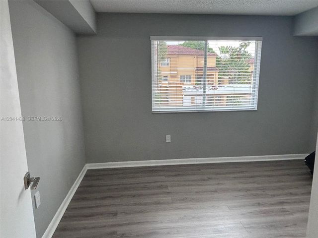 761 N Pine Island Road 203, Plantation, FL 33324