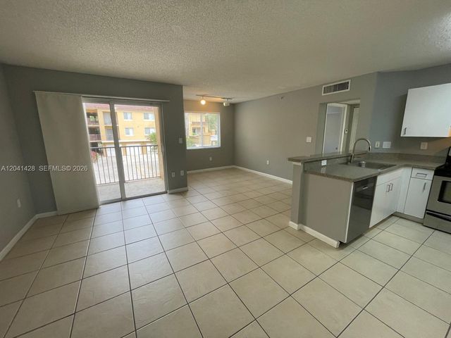 761 N Pine Island Road 203, Plantation, FL 33324